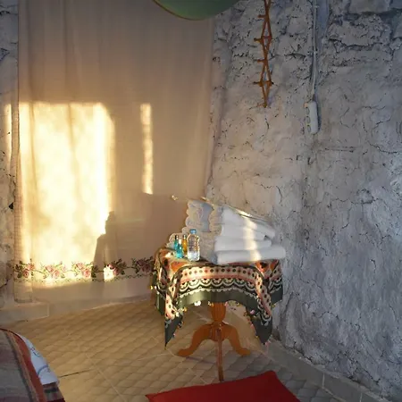 Sato Koeyevi-selendi Hotel *