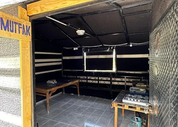 Sato Koeyevi-selendi Szálloda Selendi