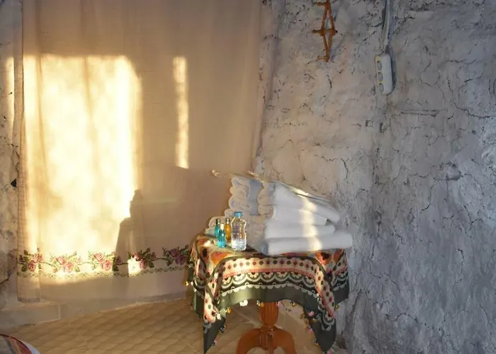 Sato Koeyevi-selendi Szálloda *